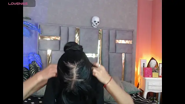 Tyla Ks online show from October 11, 7:37 pm