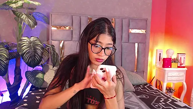 Tyla Ks online show from September 23, 7:32 pm