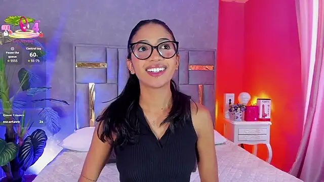 Tyla Ks online show from April 15, 7:40 pm