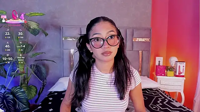 Tyla Ks online show from May 18, 8:02 pm
