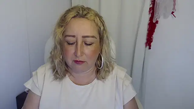 Mature 2025 online show from November 15, 10:58 pm