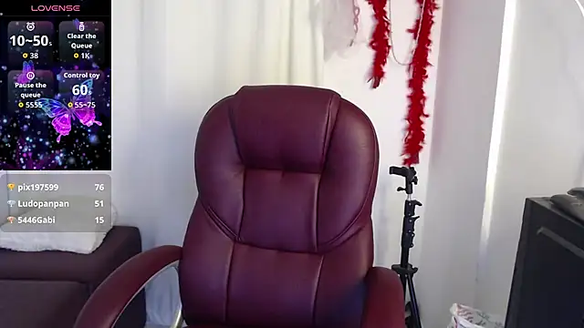 Mature 2025 online show from February 8, 12:03 pm