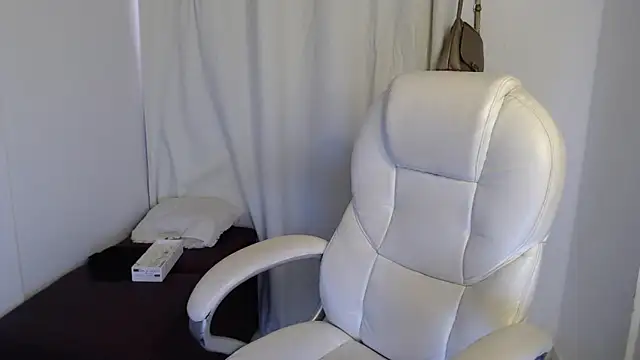 Mature 2025 online show from October 5, 11:23 am