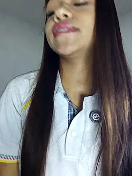 Snapshot of sophia_ramirez12 chatting on June 11, 4:09 am sophia ramirez12 online show from June 11, 4:09 am
