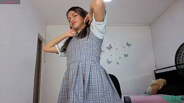 Snapshot of sophia_ramirez12 chatting on September 25, 10:05 pm sophia ramirez12 online show from September 25, 10:05 pm