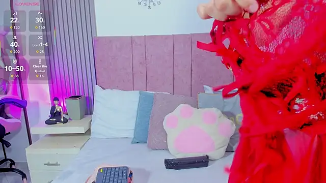 cutie sarax1 online show from December 4, 5:01 pm