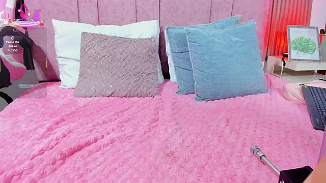 cutie sarax1 online show from November 23, 1:10 pm