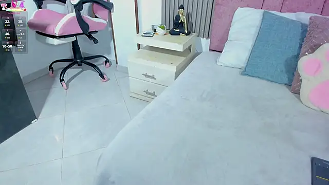 cutie sarax1 online show from November 26, 1:00 pm