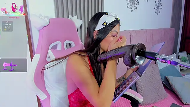 cutie sarax1 online show from November 22, 1:37 am