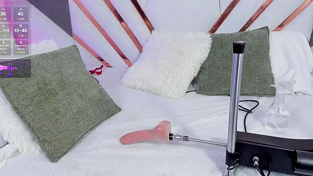 cutie sarax1 online show from September 24, 7:42 pm