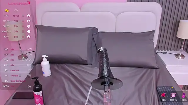 Snapshot of honey_sofii_ chatting on March 8, 11:16 am honey sofii online show from March 8, 11:16 am