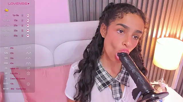 Snapshot of honey_sofii_ chatting on March 15, 3:27 pm honey sofii online show from March 15, 3:27 pm