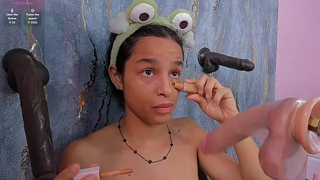 Snapshot of honey_sofii_ chatting on September 24, 12:00 pm honey sofii online show from September 24, 12:00 pm