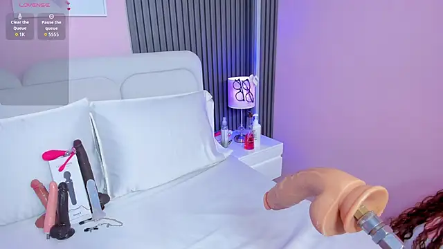 honey sofii  online show from March 26, 9:40 am