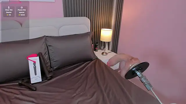 Snapshot of honey_sofii_ chatting on November 28, 1:00 pm honey sofii online show from November 28, 1:00 pm