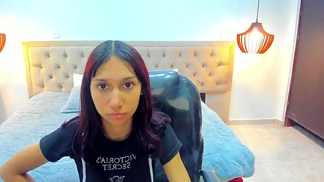 leslieanddrako online show from November 7, 10:35 pm