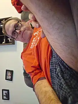 Smallone327 online show from November 9, 5:22 am