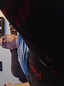 Smallone327 online show from February 6, 9:05 am