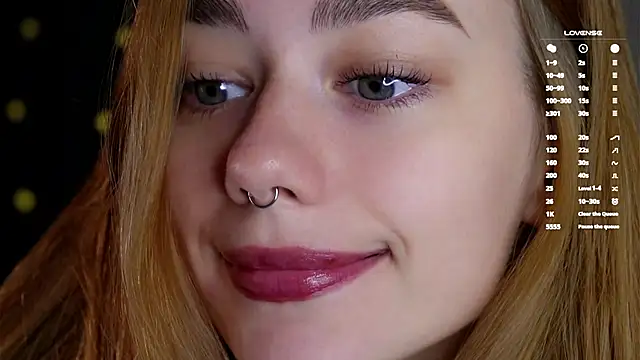 EmilaMills online show from October 18, 12:45 am