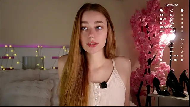 EmilaMills online show from February 13, 9:20 am