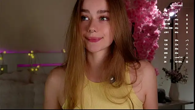 EmilaMills online show from April 25, 1:14 pm