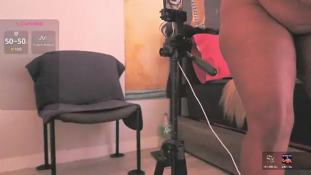 Queenanitadix online show from March 5, 5:09 pm