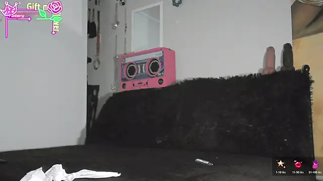 Queenanitadix online show from May 3, 11:47 am