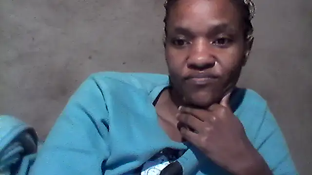 Snapshot of sexybigass31 chatting on May 18, 12:22 am sexybigass31 online show from May 18, 12:22 am
