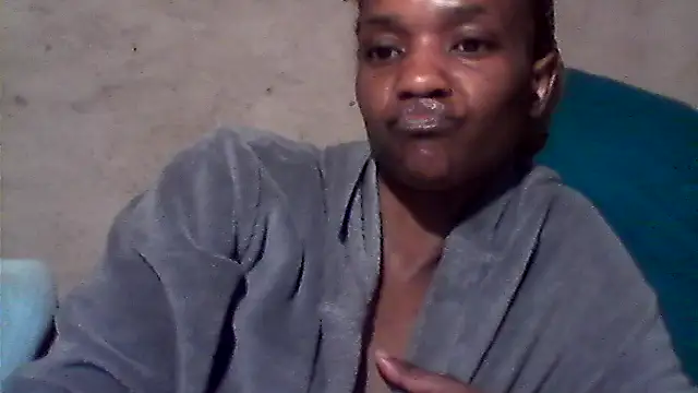 Snapshot of sexybigass31 chatting on June 19, 12:16 am sexybigass31 online show from June 19, 12:16 am