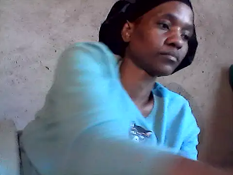 Snapshot of sexybigass31 chatting on July 7, 6:47 am sexybigass31 online show from July 7, 6:47 am