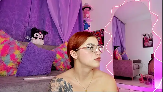 MelaniJhonson online show from June 19, 2:28 am