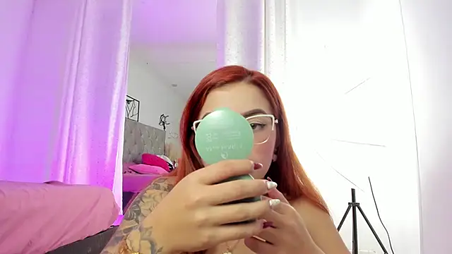 MelaniJhonson online show from November 8, 6:28 am