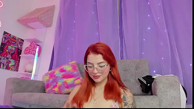 MelaniJhonson online show from December 5, 6:12 am