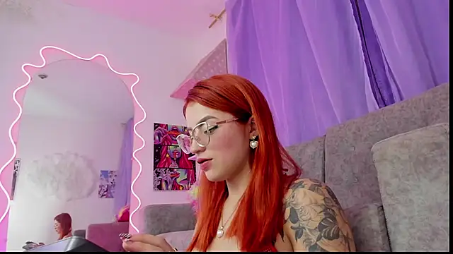 MelaniJhonson online show from December 3, 8:03 am