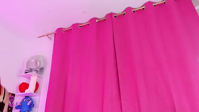 MelaniJhonson online show from April 18, 6:38 am