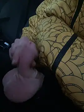 Snapshot of cazzone912025 chatting on March 18, 5:12 am cazzone912025 online show from March 18, 5:12 am