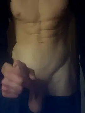 Snapshot of cazzone912025 chatting on December 16, 6:01 pm cazzone912025 online show from December 16, 6:01 pm