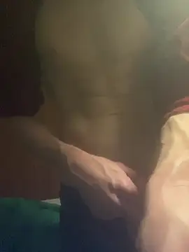 Snapshot of cazzone912025 chatting on February 3, 2:21 am cazzone912025 online show from February 3, 2:21 am