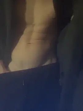 Snapshot of cazzone912025 chatting on April 3, 2:29 am cazzone912025 online show from April 3, 2:29 am