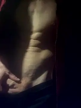 Snapshot of cazzone912025 chatting on January 8, 3:34 am cazzone912025 online show from January 8, 3:34 am