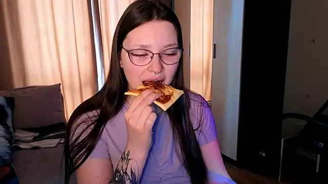 milliedoll online show from March 22, 5:10 am