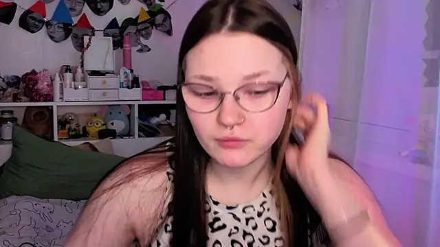 milliedoll online show from November 27, 6:25 am