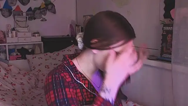 milliedoll online show from February 20, 6:43 pm