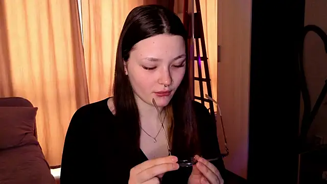 milliedoll online show from March 27, 7:17 am