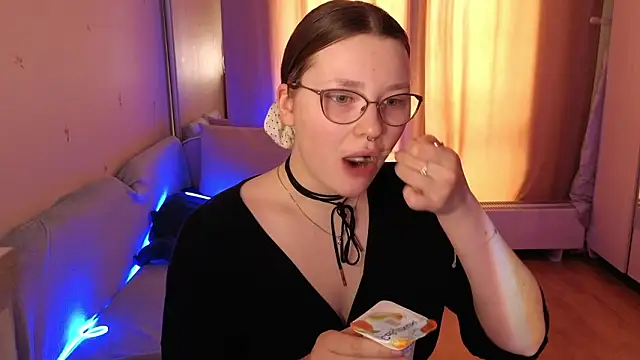 milliedoll online show from March 6, 5:46 am