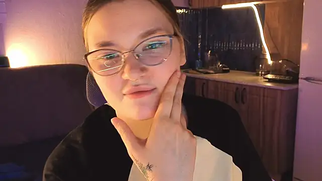 milliedoll online show from February 19, 5:54 pm