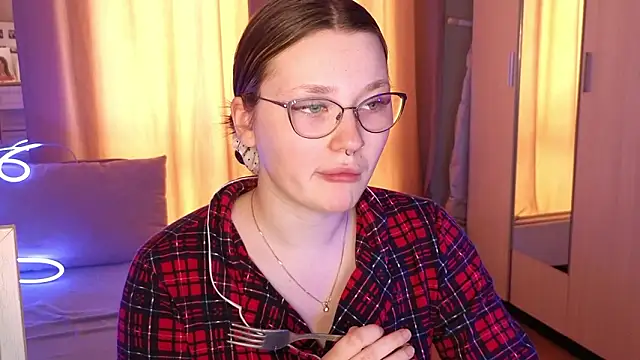 milliedoll online show from March 11, 5:34 am