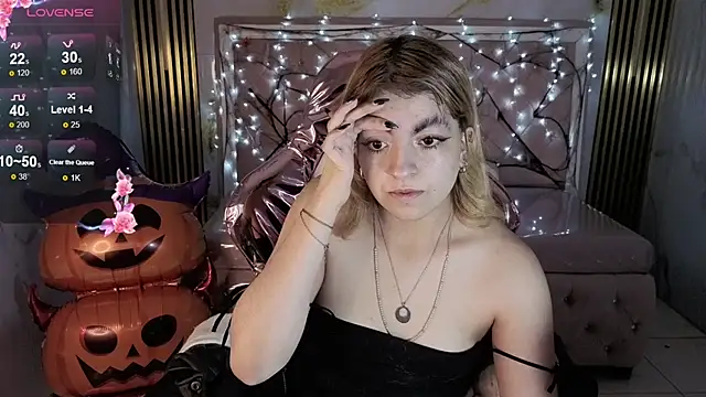 lili conor s online show from October 28, 4:13 am