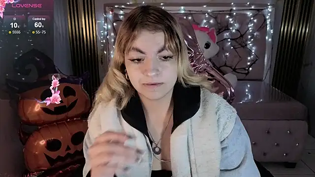 lili conor s online show from October 29, 3:38 am