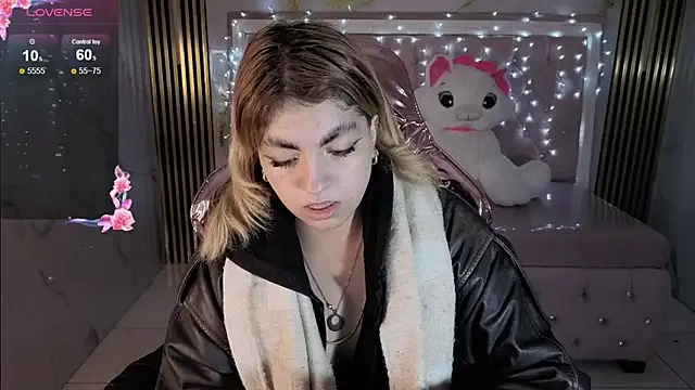 lili conor s online show from November 16, 3:33 am